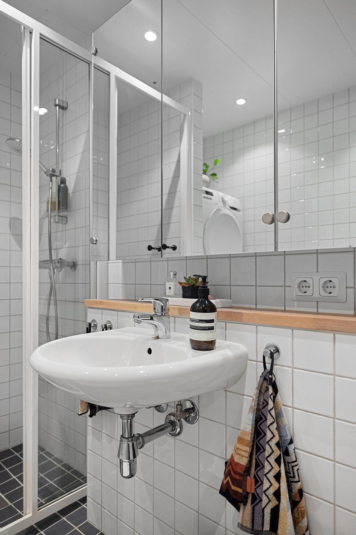 Featured image of post Luftentfeuchter fürs Badezimmer: DIY-Tipps gegen Feuchtigkeit und beschlagene Spiegel